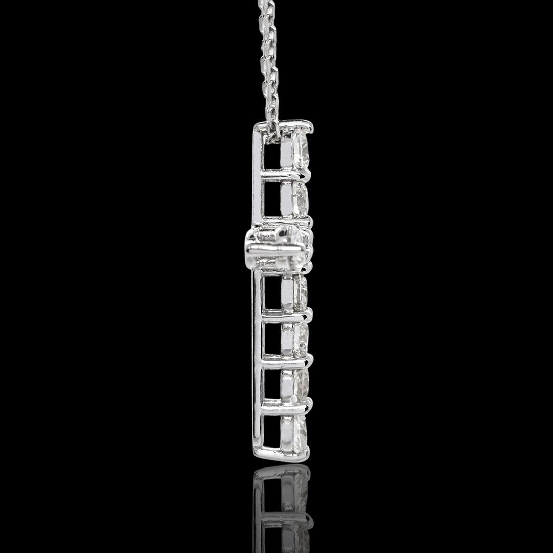 Balto aukso kryžiukas su deimantais - 2.6mm