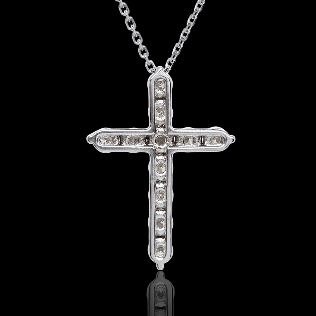 Balto aukso kryžiukas su deimantais - 2.6mm