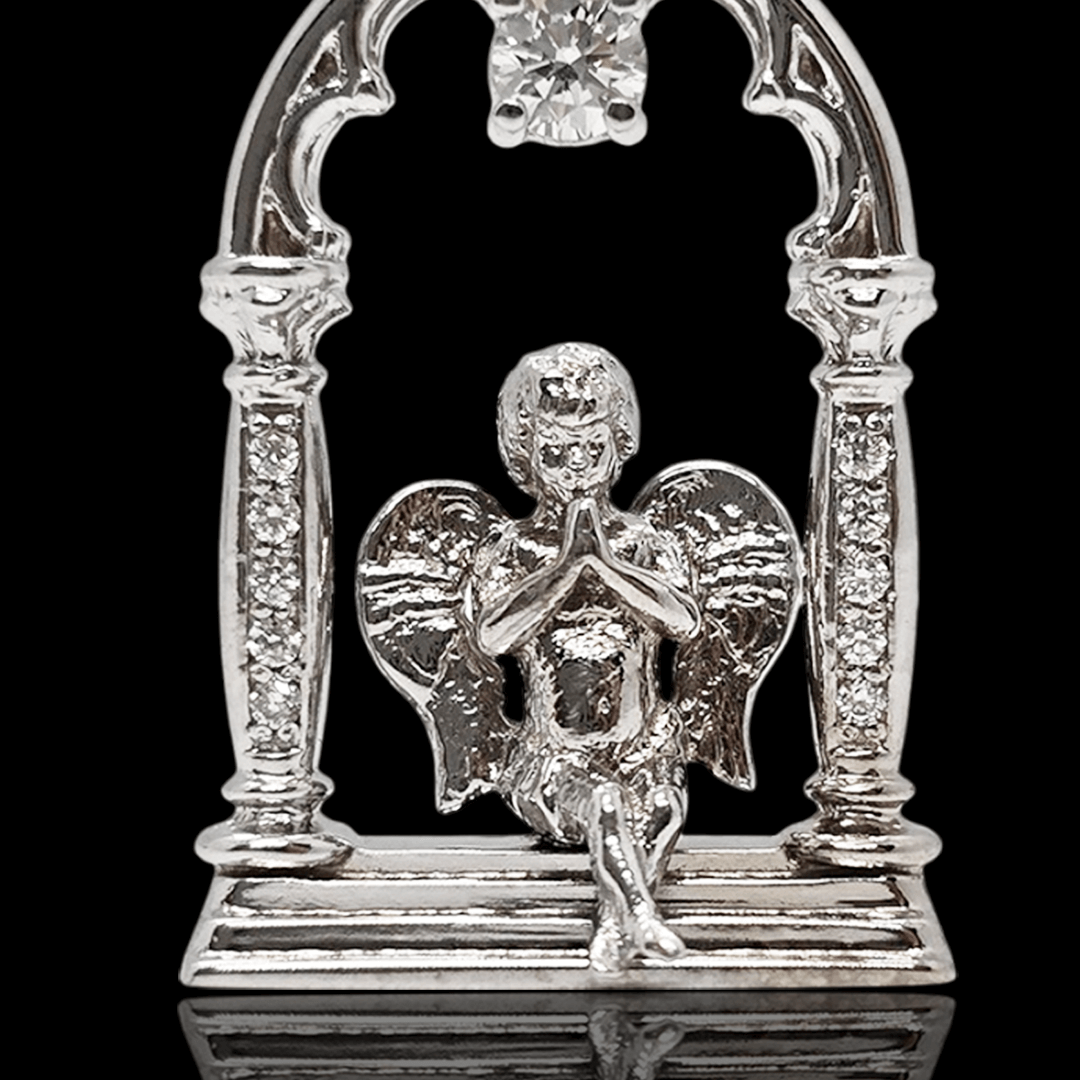 Balto aukso pakabukas angeliukas su briliantais