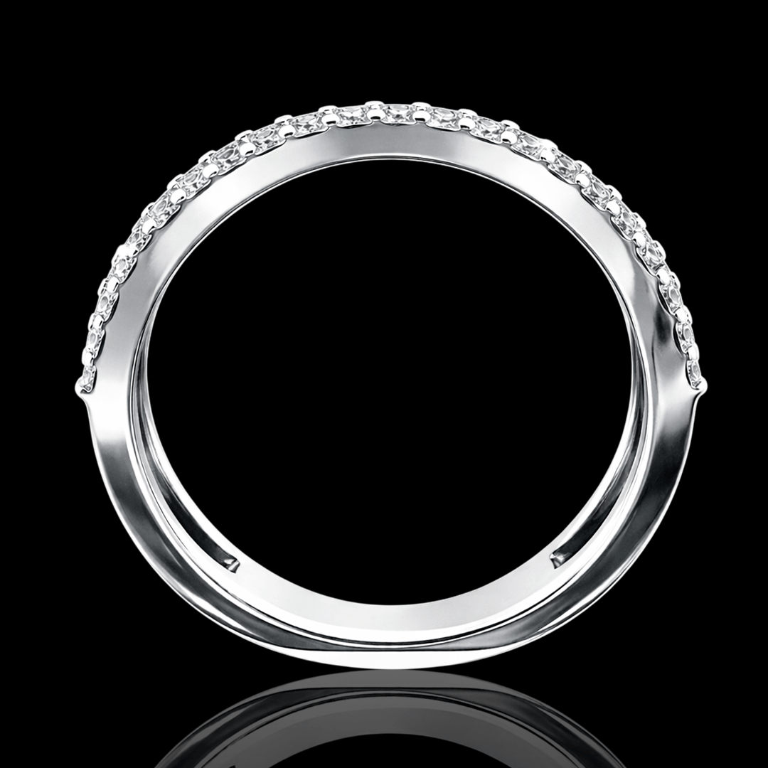 Balto aukso žiedas su briliantinėm juostelėm