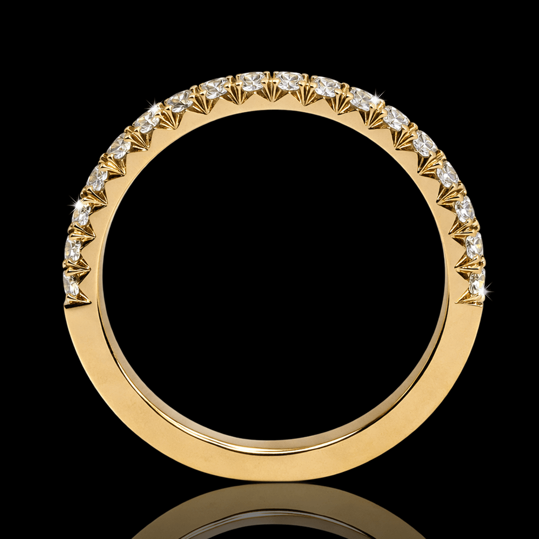 Geltono aukso žiedas su deimantine eilute "Fishtail"