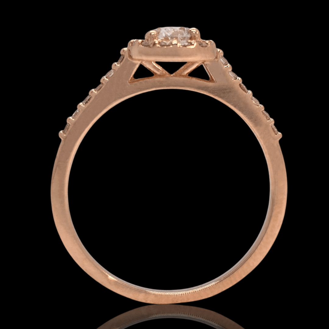 Raudono aukso žiedas su deimantais