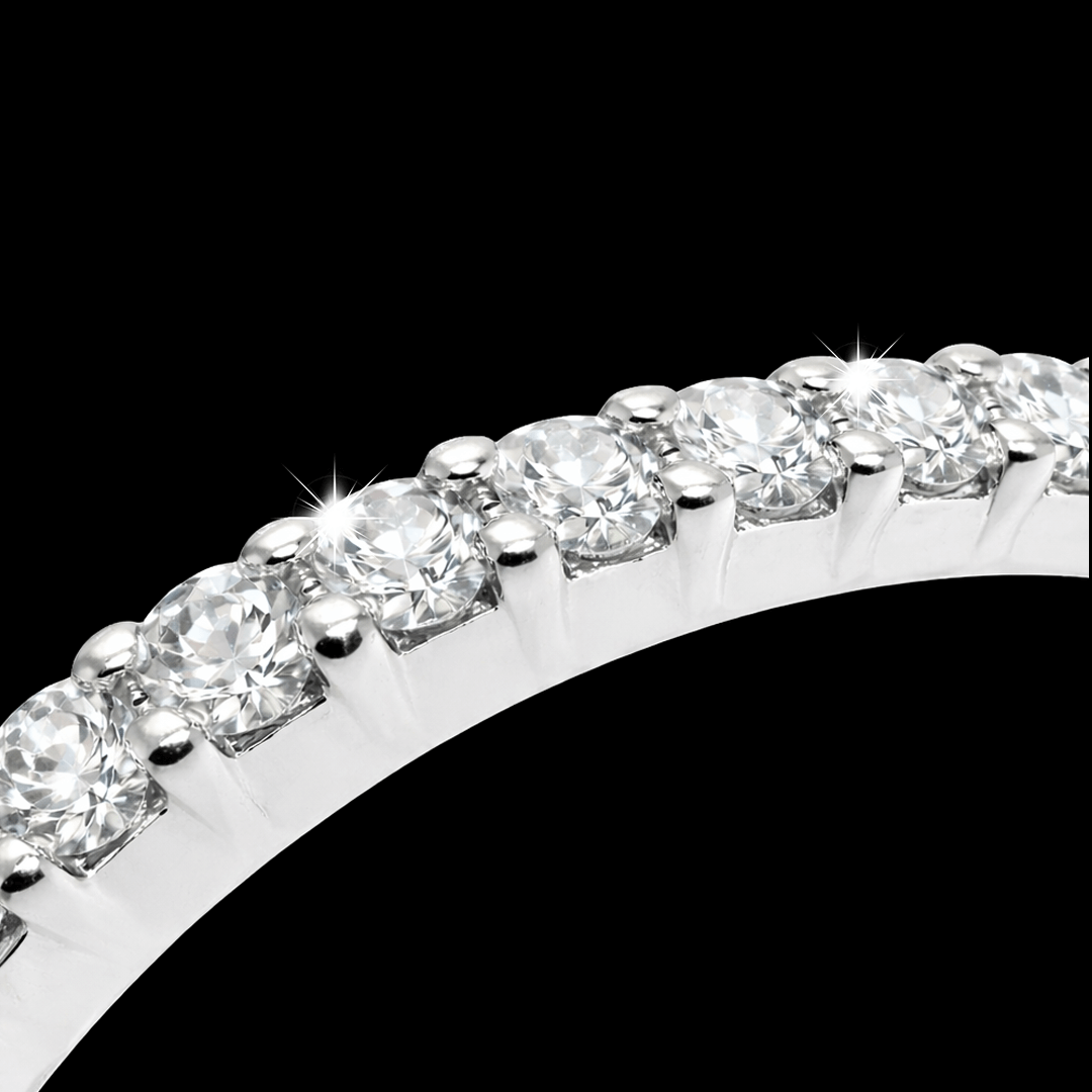 Balto aukso žiedas su deimantais