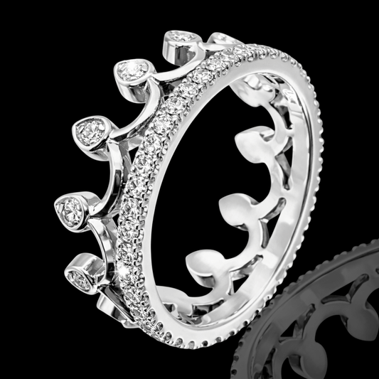 Balto aukso žiedas karūna su briliantais