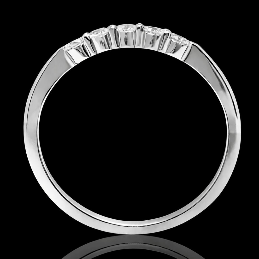 Balto aukso žiedas su 5 briliantais