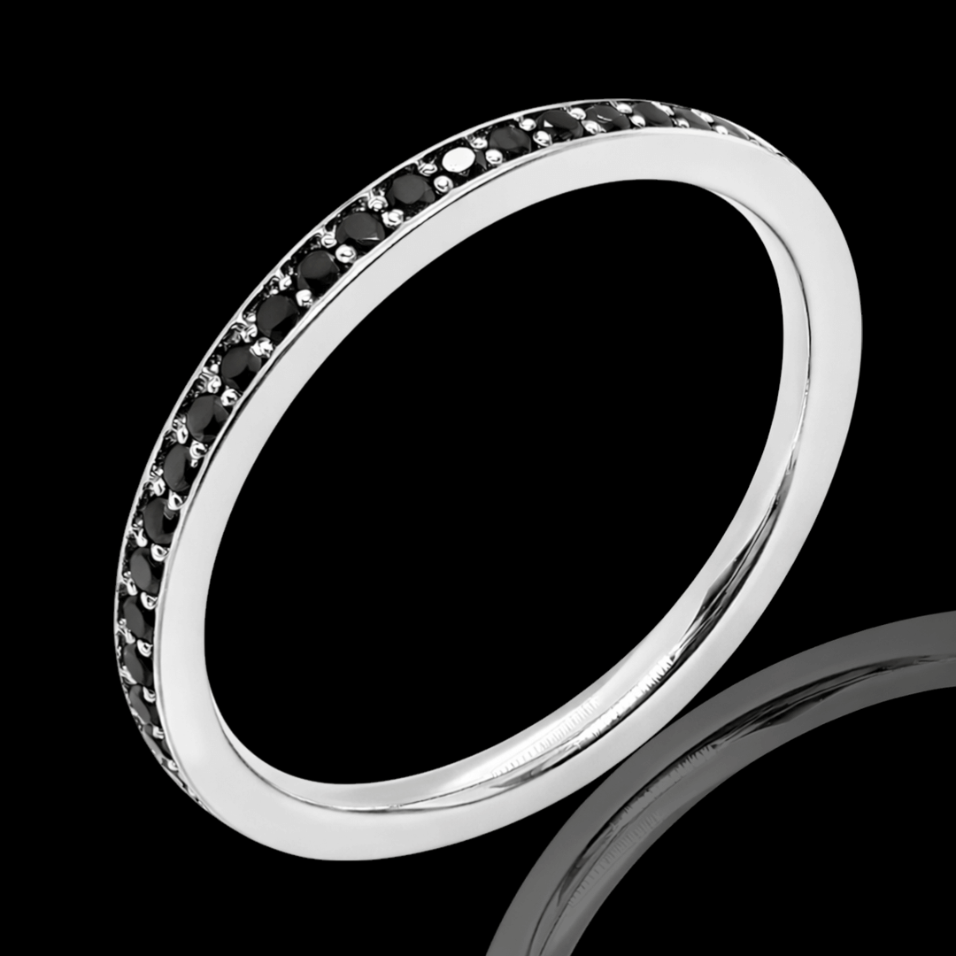 Balto aukso žiedas su juodais deimantais ratuku