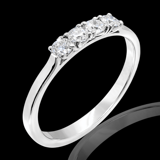 Balto aukso žiedas su keturiais briliantais