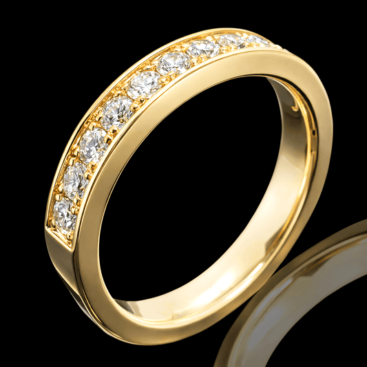 Geltono aukso žiedas su briliantine eilute