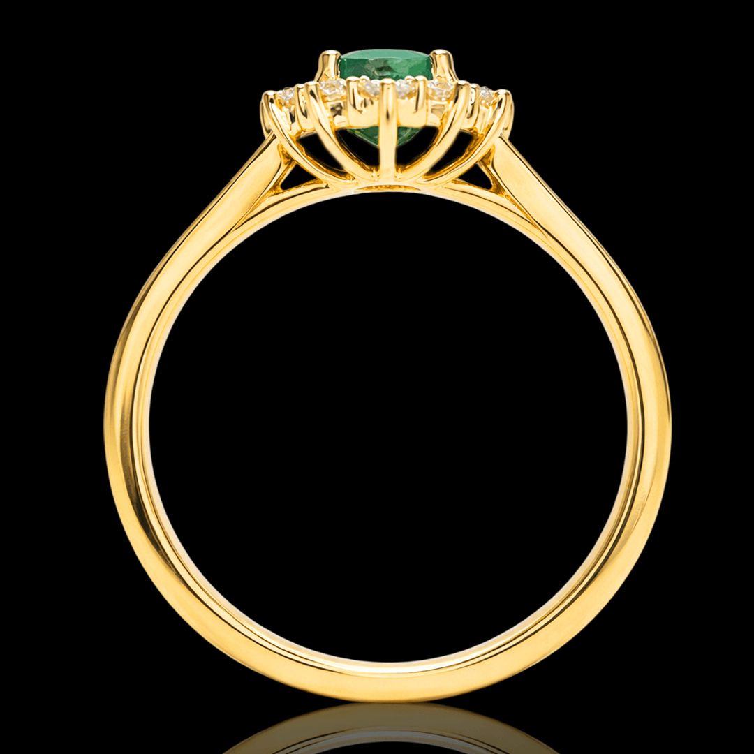 Geltono aukso žiedas su deimantais ir smaragdu