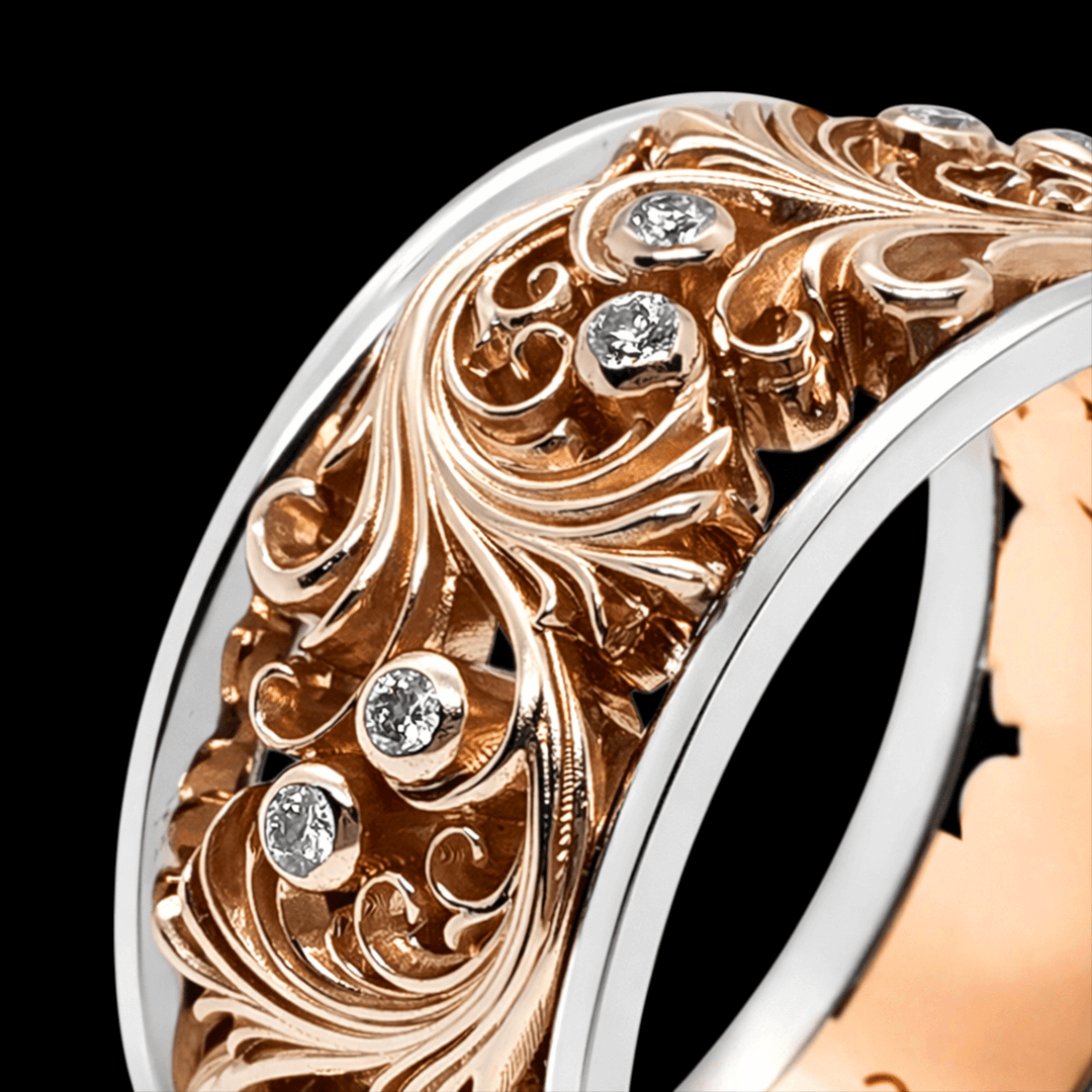 Raudono aukso ornamentinis žiedas su deimantais - 16.5