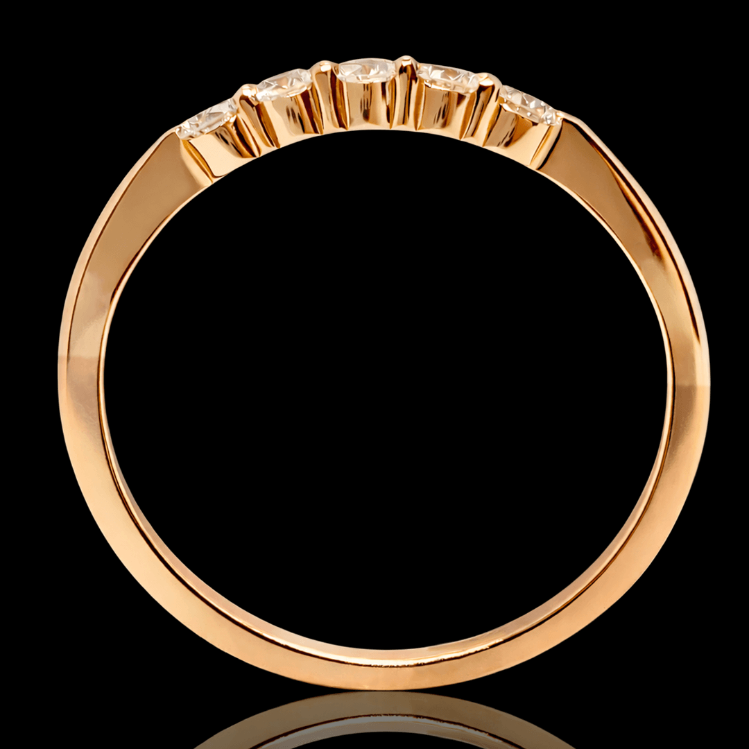 Raudono aukso žiedas su 5 briliantais