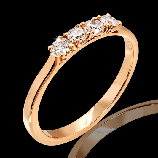 Raudono aukso žiedas su keturiais briliantais