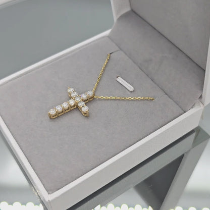 Geltonas aukso kryžiukas su deimantais - 3mm